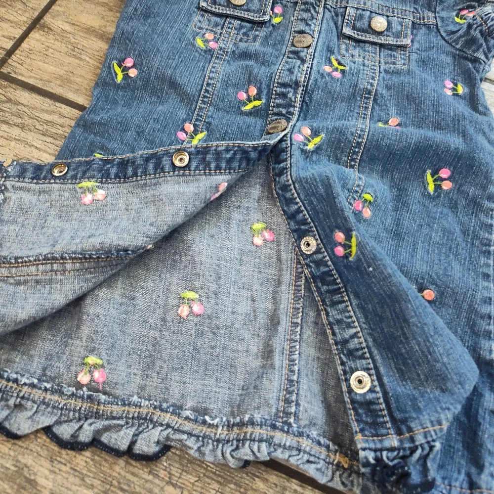 Baby / Toddler Girls Vintage Denim Dress With Embroidered Cherries 🍒 - Picture 5 of 11